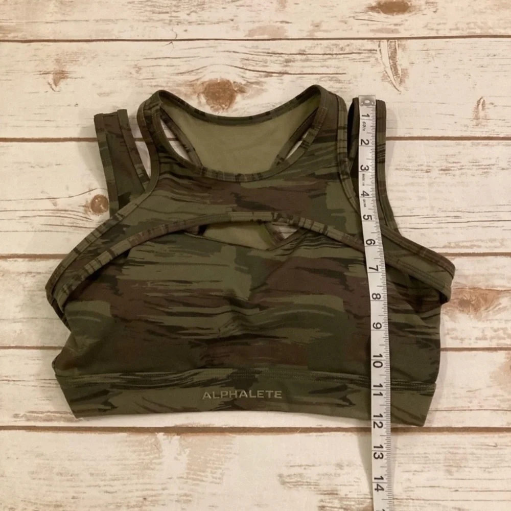 ALPHALETE Surface Keyhole Army Green Camouflage Sports Bra Medium_5